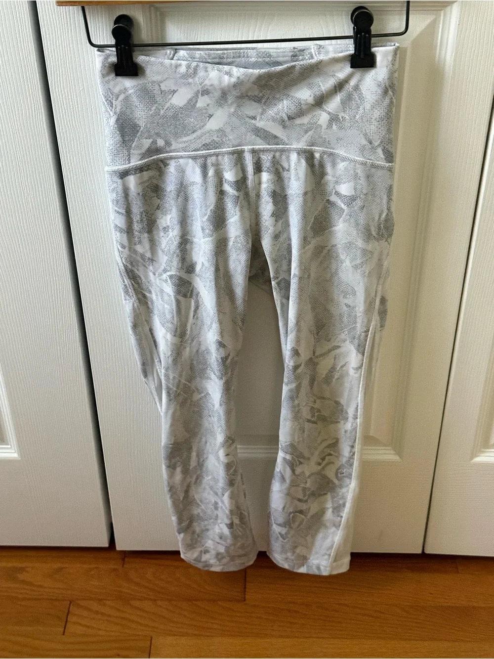 Lululemon Train Times 7/8 Pant Jasmine White Multi
